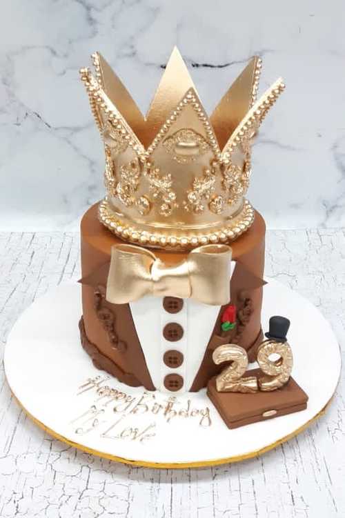 Golden Crown Theme Cake