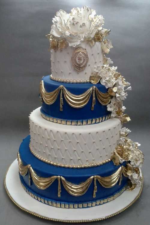 blue-white-wedding-cake