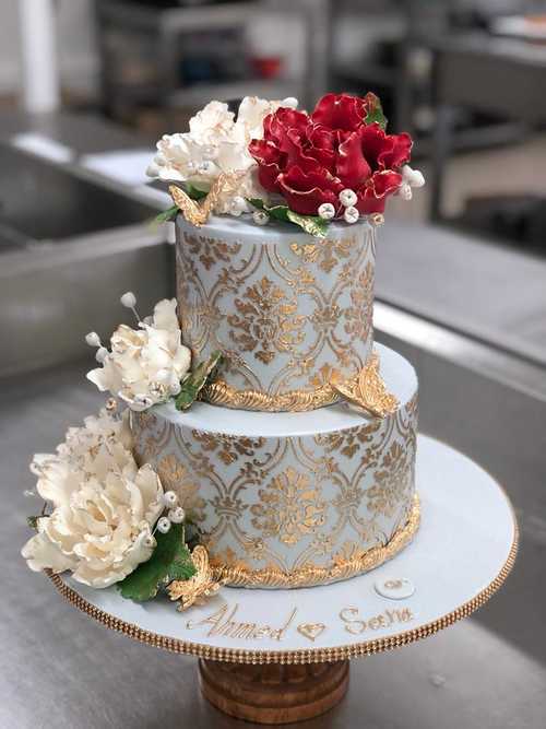 blue-and-gold-premium-collection-cake