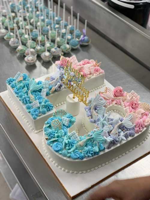 Baby-Shower-Cake