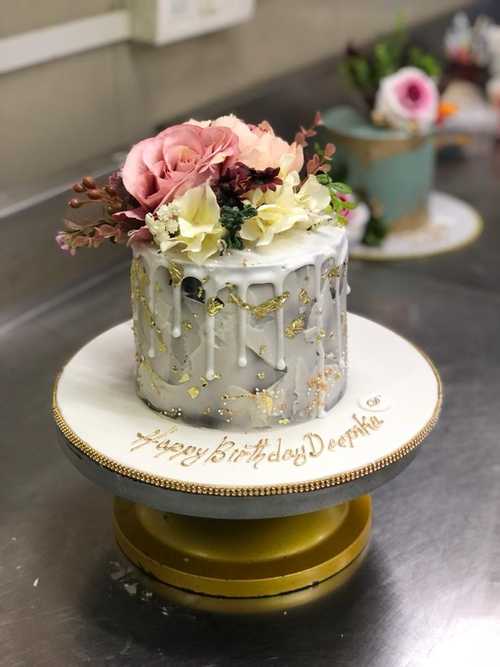 White-Floral-Art-Cakes