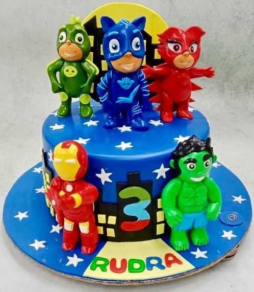 Super-Hero-Theme-Cake-Online
