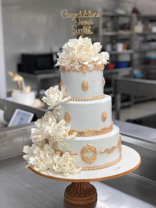 Custom-Wedding-Cake-Online